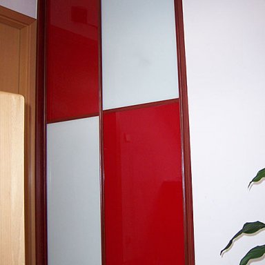 Vestavěná skříň